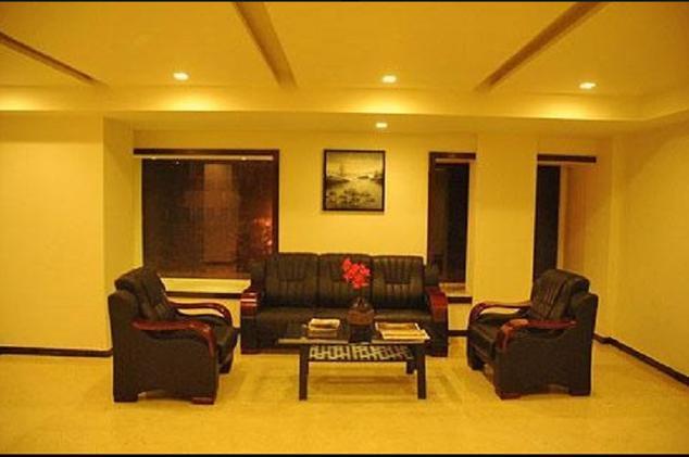 Grand Thakar Hotel Rajkot Exterior photo